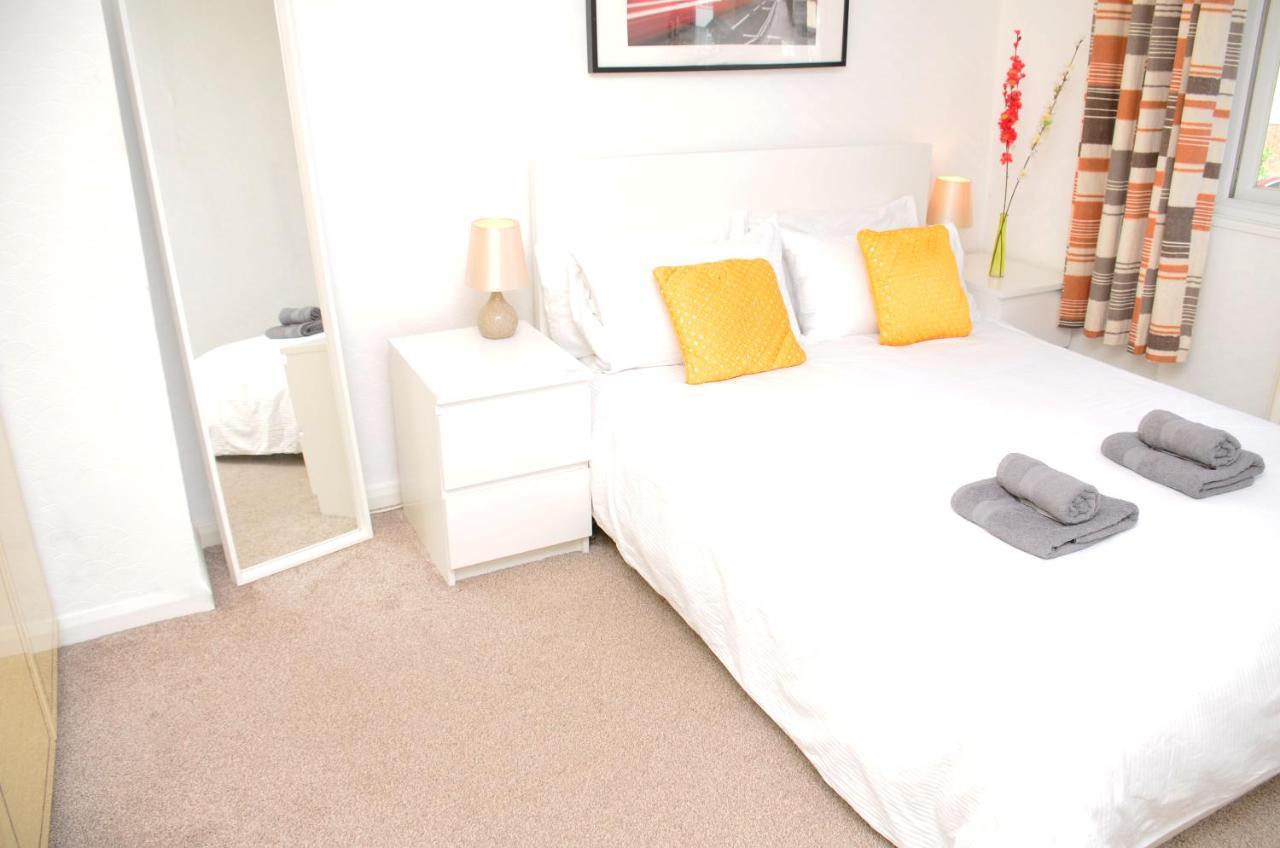33Sm Dreams Unlimited Serviced Accommodation- Staines - Heathrow Stanwell Εξωτερικό φωτογραφία