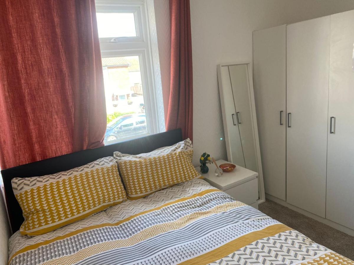 33Sm Dreams Unlimited Serviced Accommodation- Staines - Heathrow Stanwell Εξωτερικό φωτογραφία