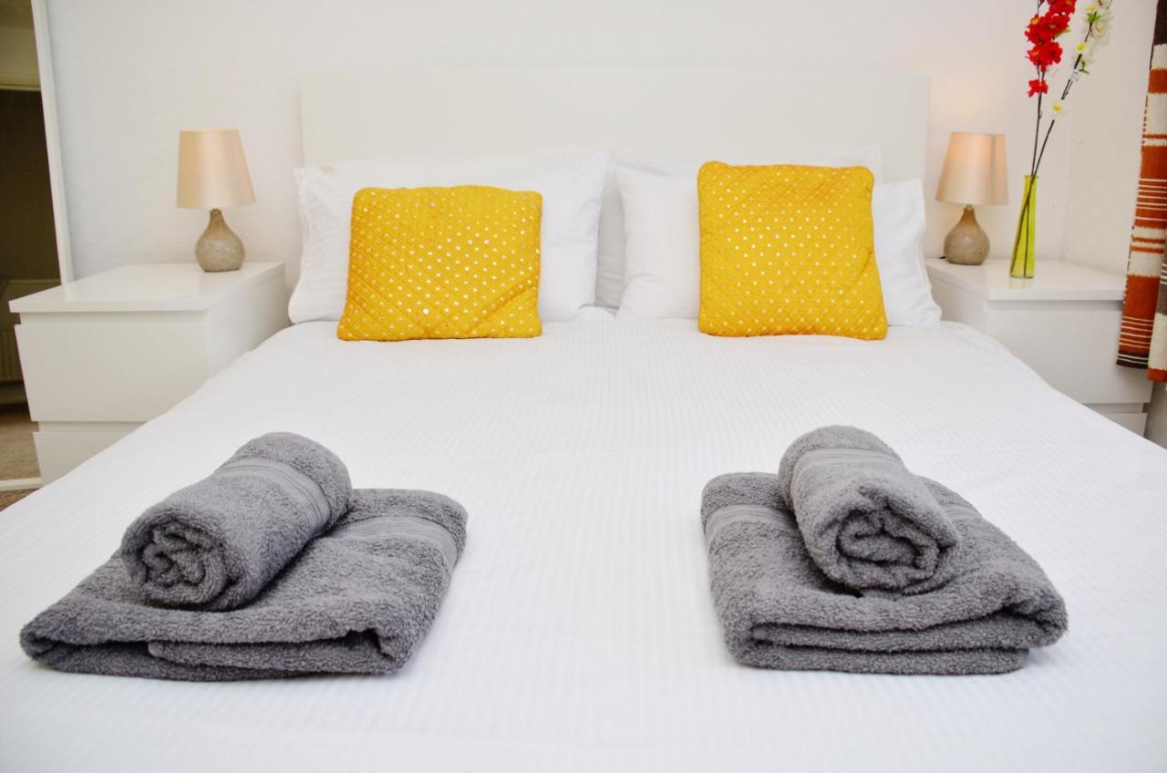 33Sm Dreams Unlimited Serviced Accommodation- Staines - Heathrow Stanwell Εξωτερικό φωτογραφία